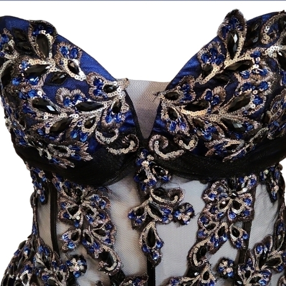 Alyce Paris Tulle Ballgown Formal Beaded Sweetheart Neckline Dress - Picture 3 of 9